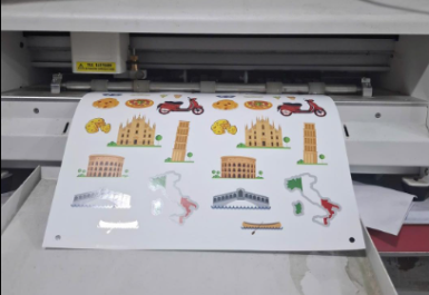Cắt bế decal cho sự kiện – Tạo điểm nhấn chuyên nghiệp